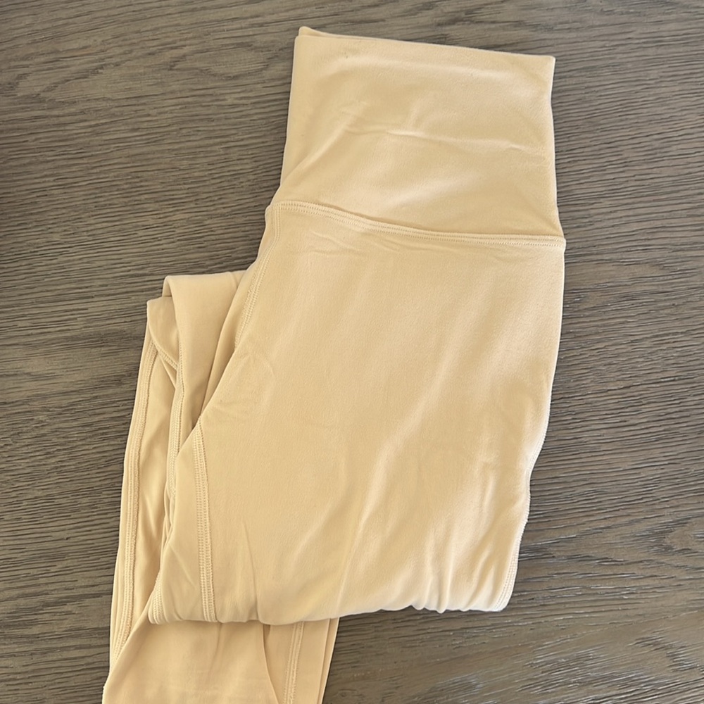Lululemon Align High Rise Pant 25” in Prosecco